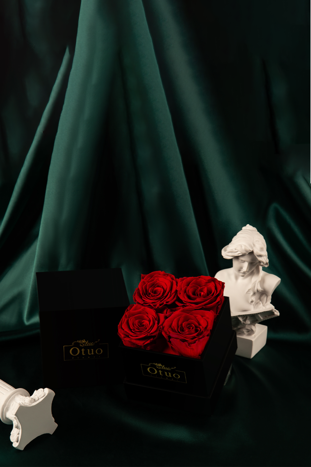 Small Eternal Rose Box