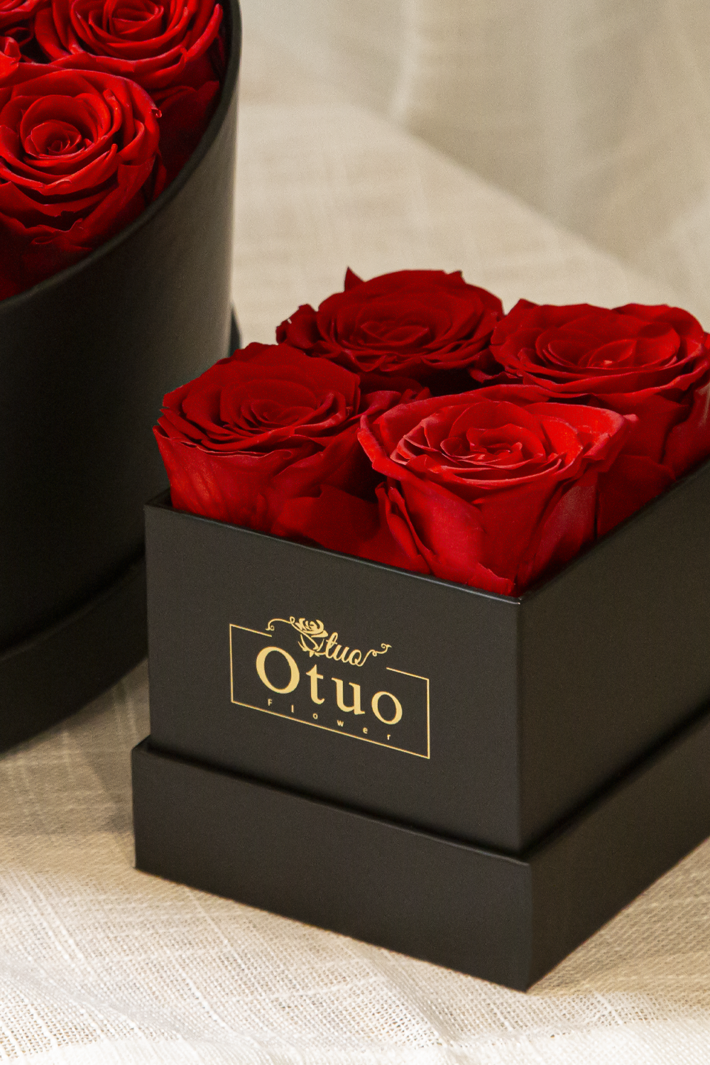 Small Eternal Rose Box