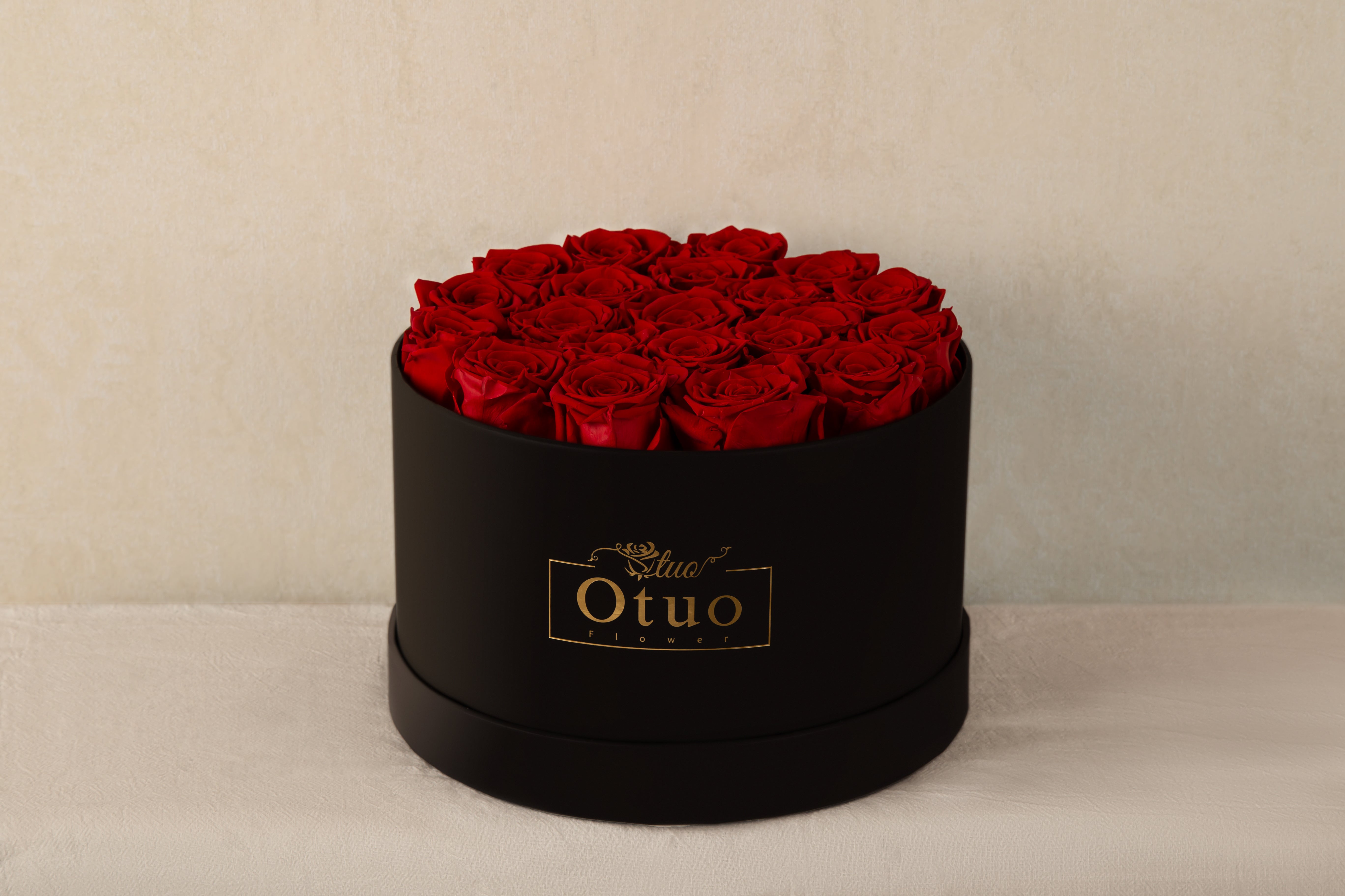 The Beauty of an Exquisite Eternal Rose Gift